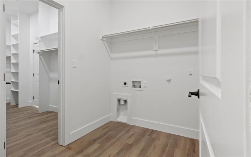 726 Pangburn, Grand Prairie, TX 75051, 4 Habitaciones Habitaciones , ,2 BañosBaños,Residential,En Venta,726 Pangburn,0,21115783