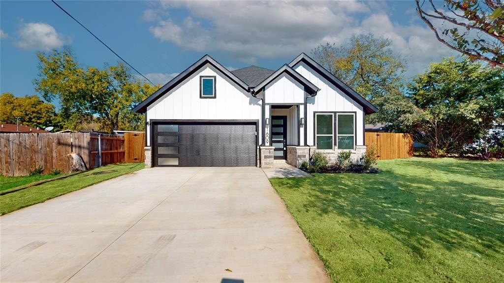 1609 Sharon Street, Arlington, TX 76010, 4 Habitaciones Habitaciones , ,2 BañosBaños,Residential,En Venta,1609 Sharon Street,0,21115925