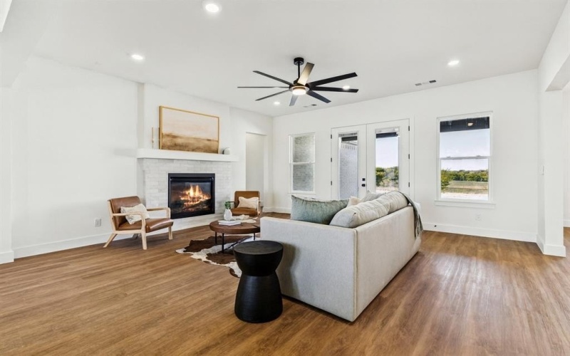 711 Hummingbird Lane, Justin, TX 76247, 4 Habitaciones Habitaciones , ,3 BañosBaños,Residential,En Venta,711 Hummingbird Lane,0,21115956