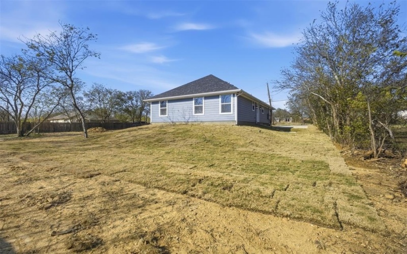 214 W Madison Street, Hillsboro, TX 76645, 3 Bedrooms Bedrooms, ,2 BathroomsBathrooms,Residential,For Sale,214 W Madison Street,0,21115970