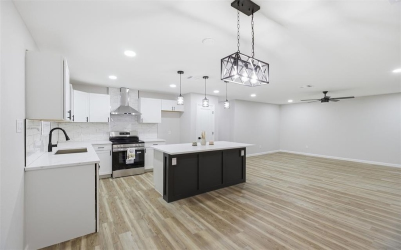 214 W Madison Street, Hillsboro, TX 76645, 3 Bedrooms Bedrooms, ,2 BathroomsBathrooms,Residential,For Sale,214 W Madison Street,0,21115970