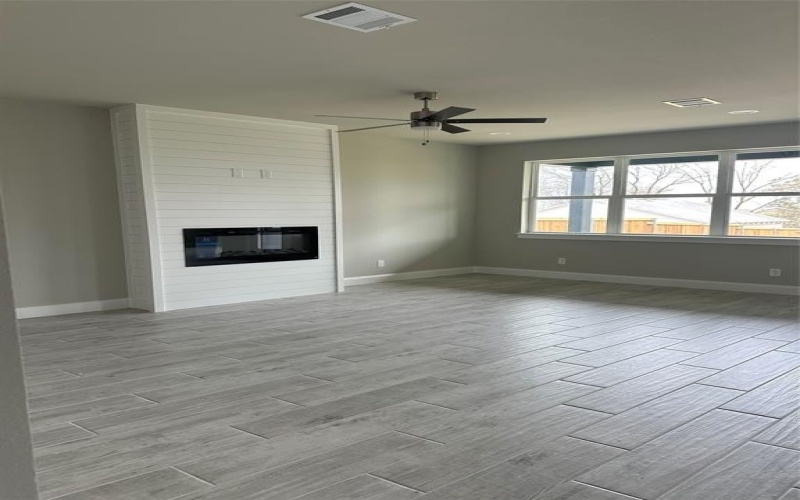 1326 Diceman Avenue, Dallas, TX 75203, 4 Habitaciones Habitaciones , ,3 BañosBaños,Residential,En Venta,1326 Diceman Avenue,0,21116006