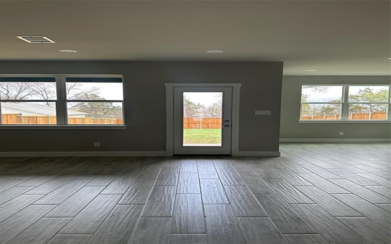 1326 Diceman Avenue, Dallas, TX 75203, 4 Habitaciones Habitaciones , ,3 BañosBaños,Residential,En Venta,1326 Diceman Avenue,0,21116006