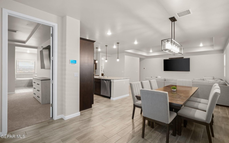 951 MUKER Place, El Paso, TX 79928, 4 Habitaciones Habitaciones , ,2 BañosBaños,Residential,En Venta,951 MUKER Place,0,933985