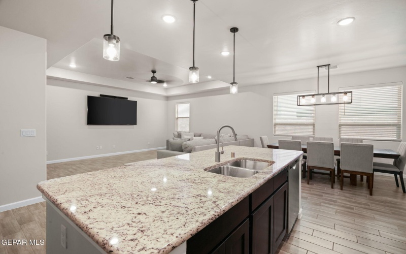 951 MUKER Place, El Paso, TX 79928, 4 Habitaciones Habitaciones , ,2 BañosBaños,Residential,En Venta,951 MUKER Place,0,933985