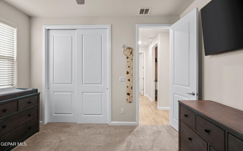 951 MUKER Place, El Paso, TX 79928, 4 Habitaciones Habitaciones , ,2 BañosBaños,Residential,En Venta,951 MUKER Place,0,933985