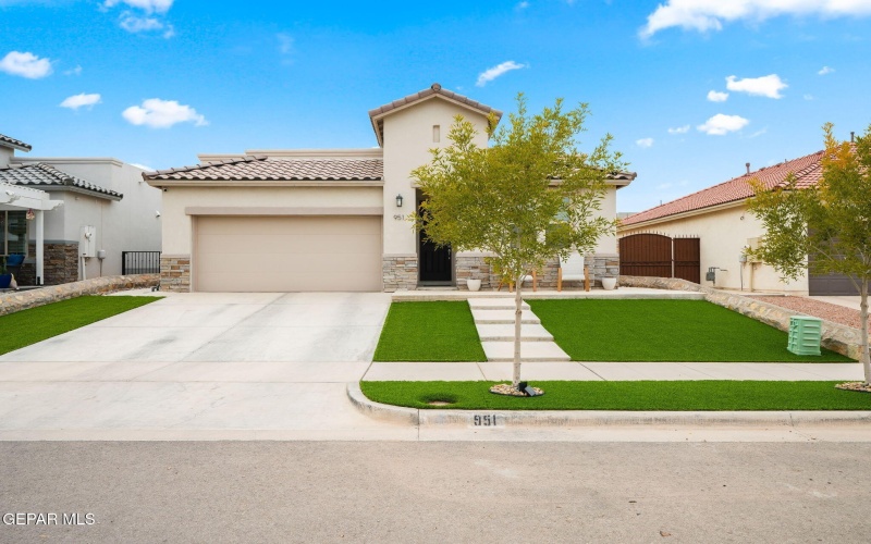 951 MUKER Place, El Paso, TX 79928, 4 Habitaciones Habitaciones , ,2 BañosBaños,Residential,En Venta,951 MUKER Place,0,933985
