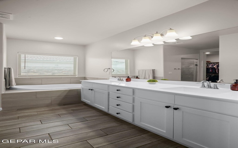 951 MUKER Place, El Paso, TX 79928, 4 Habitaciones Habitaciones , ,2 BañosBaños,Residential,En Venta,951 MUKER Place,0,933985