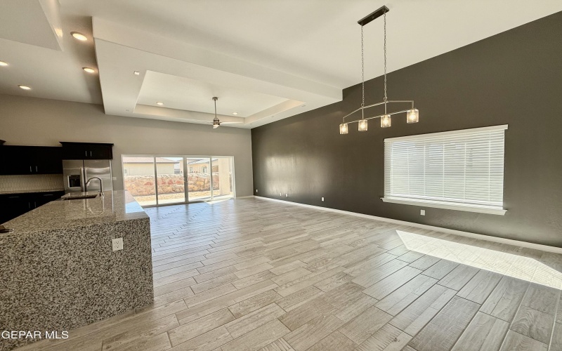 15136 AMBITION Avenue, El Paso, TX 79938, 5 Habitaciones Habitaciones , ,3 BañosBaños,Residential,En Venta,15136 AMBITION Avenue,0,934011