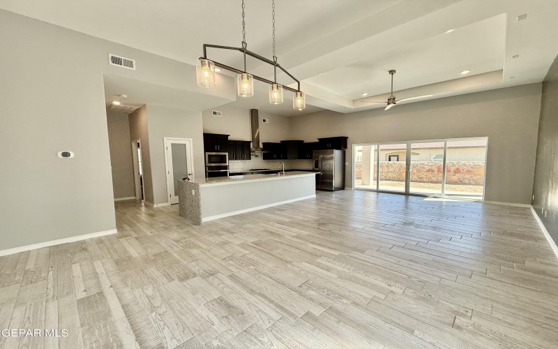 15136 AMBITION Avenue, El Paso, TX 79938, 5 Habitaciones Habitaciones , ,3 BañosBaños,Residential,En Venta,15136 AMBITION Avenue,0,934011