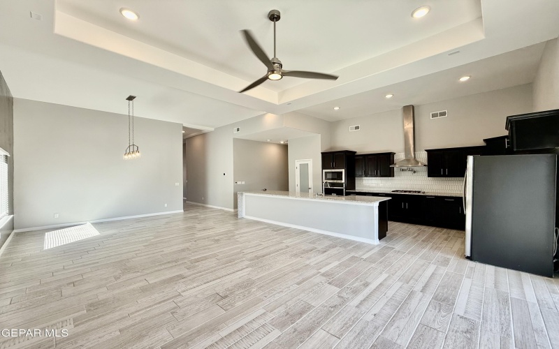 15136 AMBITION Avenue, El Paso, TX 79938, 5 Habitaciones Habitaciones , ,3 BañosBaños,Residential,En Venta,15136 AMBITION Avenue,0,934011