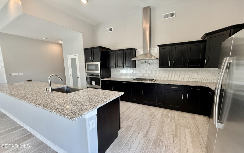 15136 AMBITION Avenue, El Paso, TX 79938, 5 Habitaciones Habitaciones , ,3 BañosBaños,Residential,En Venta,15136 AMBITION Avenue,0,934011