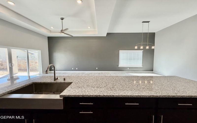 15136 AMBITION Avenue, El Paso, TX 79938, 5 Habitaciones Habitaciones , ,3 BañosBaños,Residential,En Venta,15136 AMBITION Avenue,0,934011