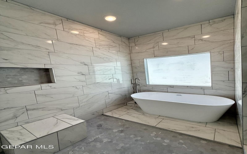 15136 AMBITION Avenue, El Paso, TX 79938, 5 Habitaciones Habitaciones , ,3 BañosBaños,Residential,En Venta,15136 AMBITION Avenue,0,934011