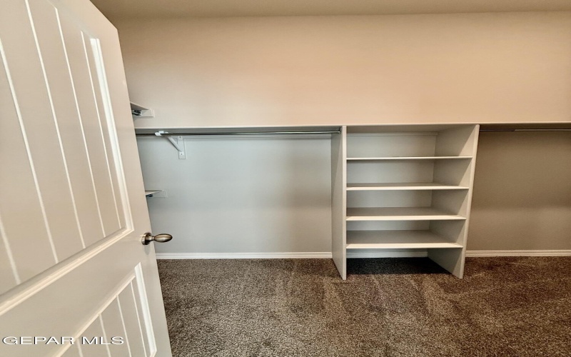 15136 AMBITION Avenue, El Paso, TX 79938, 5 Habitaciones Habitaciones , ,3 BañosBaños,Residential,En Venta,15136 AMBITION Avenue,0,934011