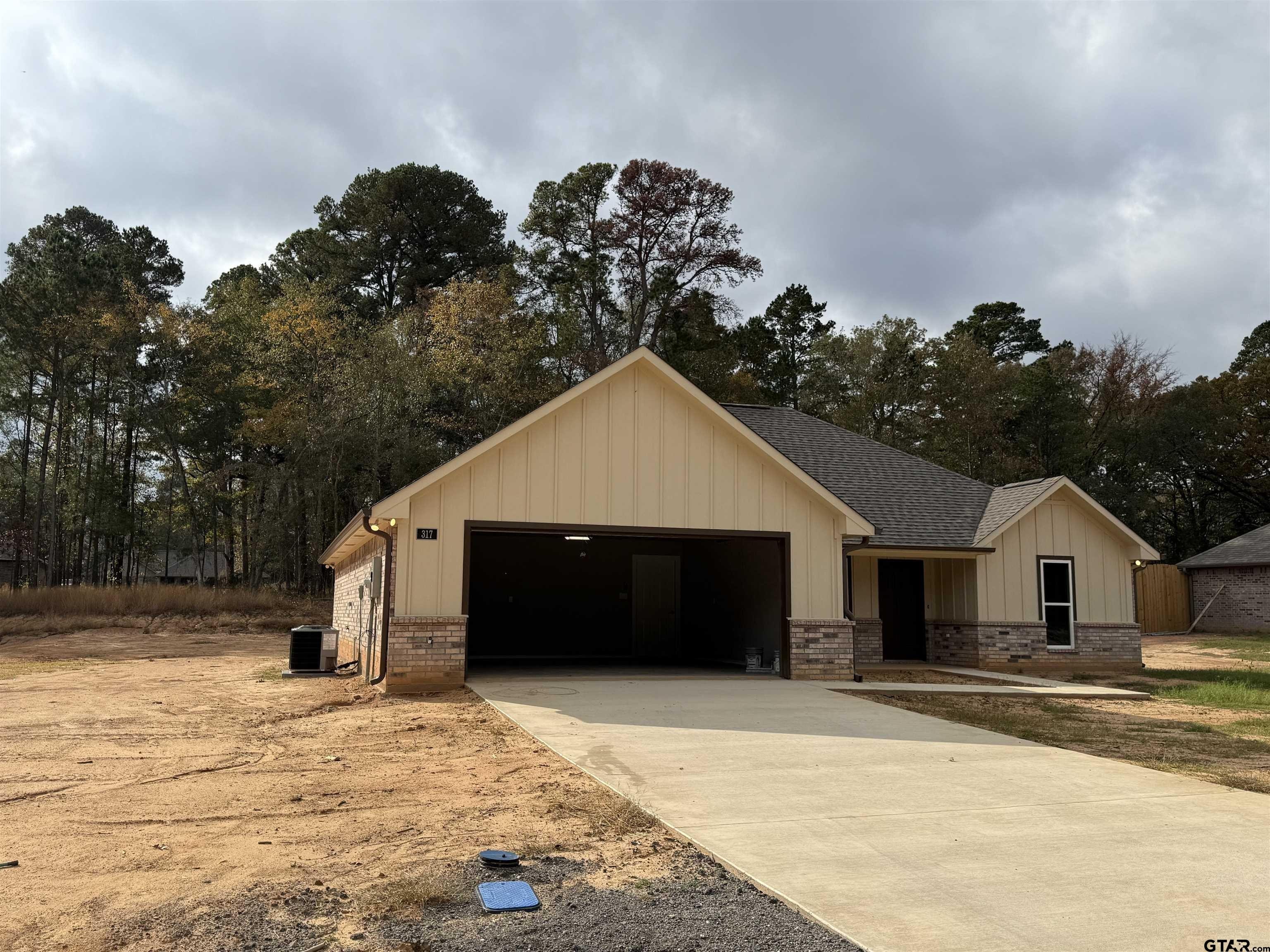 357 PR 6292, Mineola, TX 75773, 3 Bedrooms Bedrooms, ,2 BathroomsBathrooms,Residential,For Sale,357 PR 6292,0,25016924