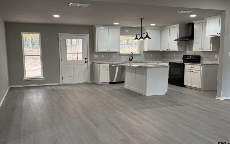 357 PR 6292, Mineola, TX 75773, 3 Bedrooms Bedrooms, ,2 BathroomsBathrooms,Residential,For Sale,357 PR 6292,0,25016924