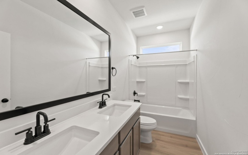 16646 Rosemary Ridge, Elmendorf, TX 78112, 4 Bedrooms Bedrooms, ,2 BathroomsBathrooms,Residential,For Sale,16646 Rosemary Ridge,0,1924103