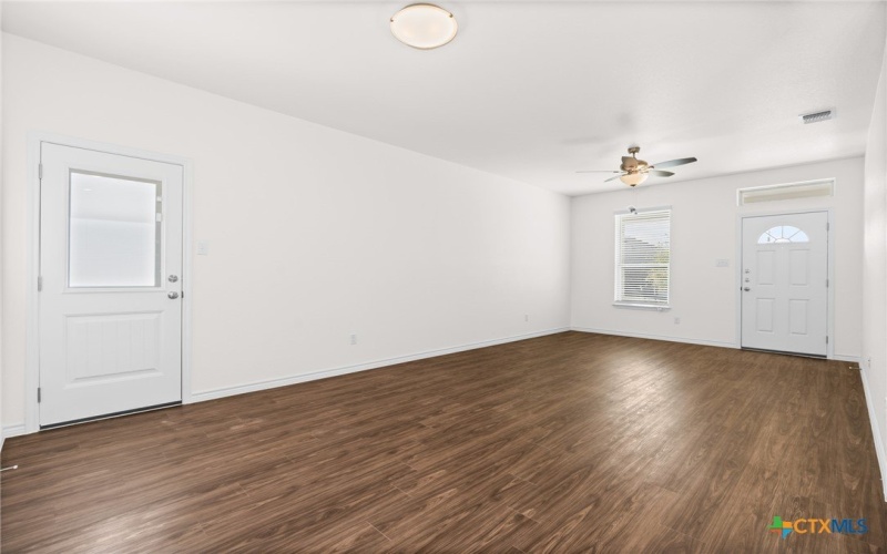 5308 Rose Garden Loop, Killeen, TX 76542, 3 Bedrooms Bedrooms, ,2 BathroomsBathrooms,Residential,For Sale,5308 Rose Garden Loop,0,598460