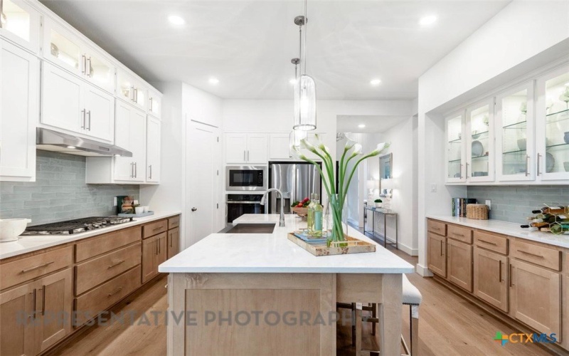 608 High Summit Drive, Georgetown, TX 78628, 4 Habitaciones Habitaciones , ,5 BañosBaños,Residential,En Venta,608 High Summit Drive,0,598476