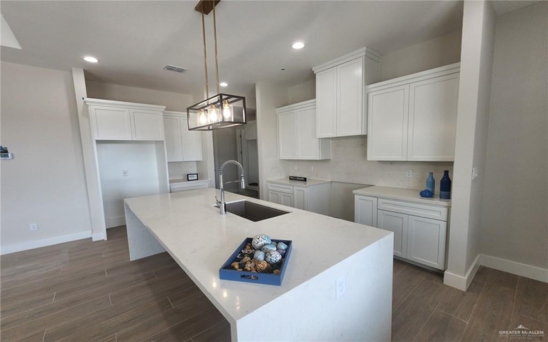 2529 Trinity Avenue, McAllen, TX 78504, 3 Bedrooms Bedrooms, ,3 BathroomsBathrooms,Residential,For Sale,2529 Trinity Avenue,0,487522