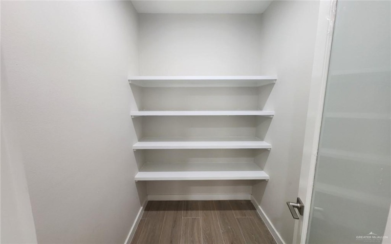 2529 Trinity Avenue, McAllen, TX 78504, 3 Bedrooms Bedrooms, ,3 BathroomsBathrooms,Residential,For Sale,2529 Trinity Avenue,0,487522