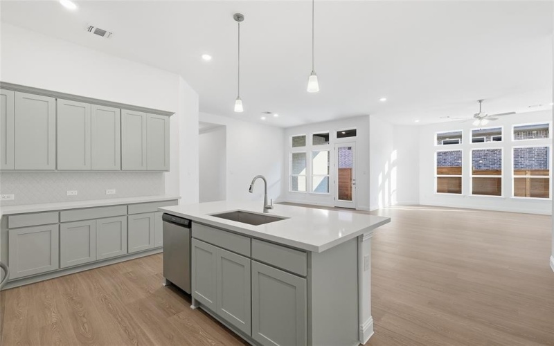 1868 Night Owl Way, Mesquite, TX 75181, 4 Habitaciones Habitaciones , ,3 BañosBaños,Residential,En Venta,1868 Night Owl Way,0,20930469