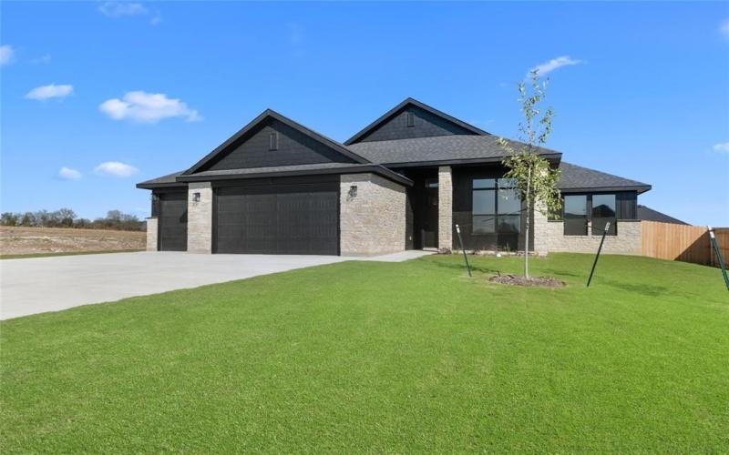 307 Boots Court, Lorena, TX 76655, 4 Bedrooms Bedrooms, ,3 BathroomsBathrooms,Residential,For Sale,307 Boots Court,0,21117157