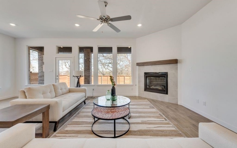 4401 Dew Drop Drive, Mesquite, TX 75181, 4 Bedrooms Bedrooms, ,3 BathroomsBathrooms,Residential,For Sale,4401 Dew Drop Drive,0,21117394