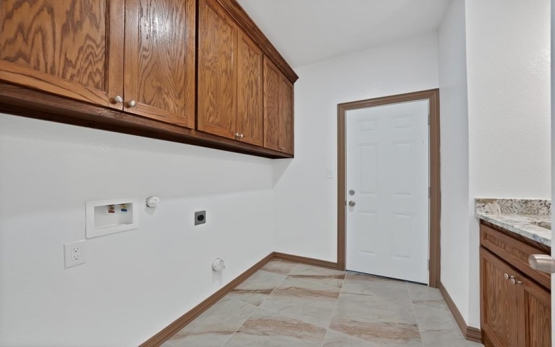 206 Hix Road, Cleburne, TX 76031, 5 Bedrooms Bedrooms, ,2 BathroomsBathrooms,Residential,For Sale,206 Hix Road,0,21117401