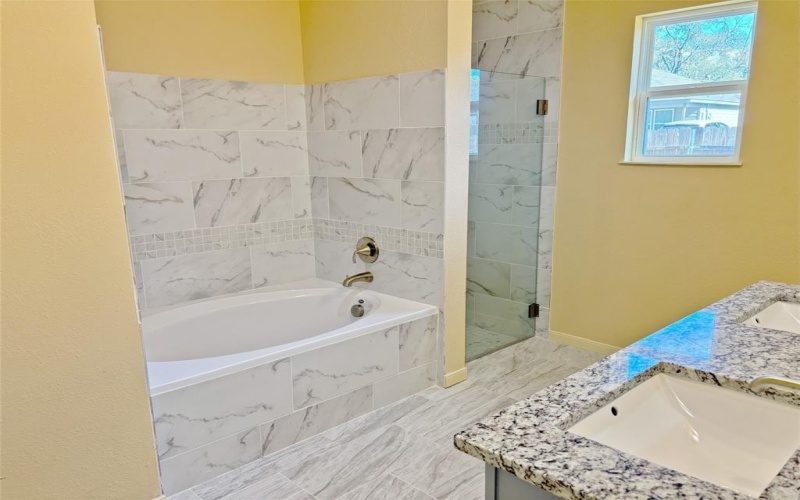 1311 Wright Street, Greenville, TX 75401, 3 Habitaciones Habitaciones , ,2 BañosBaños,Residential,En Venta,1311 Wright Street,0,21117494