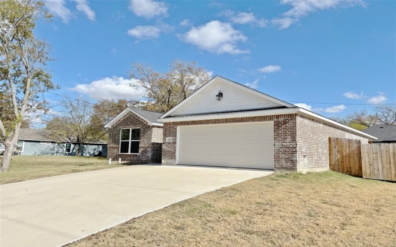 1311 Wright Street, Greenville, TX 75401, 3 Habitaciones Habitaciones , ,2 BañosBaños,Residential,En Venta,1311 Wright Street,0,21117494
