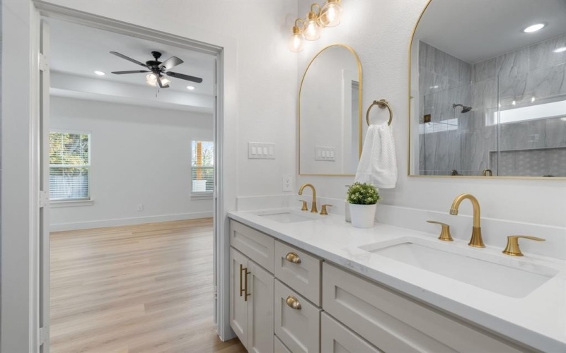 1607 Amanda Avenue, Fort Worth, TX 76105, 3 Bedrooms Bedrooms, ,2 BathroomsBathrooms,Residential,For Sale,1607 Amanda Avenue,0,21117642