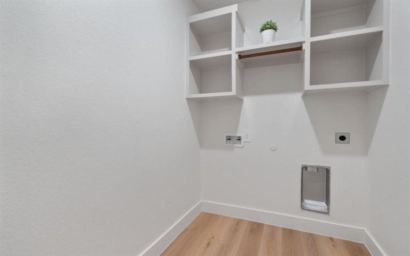 1607 Amanda Avenue, Fort Worth, TX 76105, 3 Bedrooms Bedrooms, ,2 BathroomsBathrooms,Residential,For Sale,1607 Amanda Avenue,0,21117642