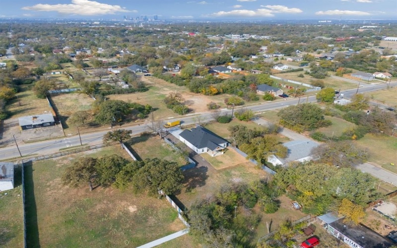 1607 Amanda Avenue, Fort Worth, TX 76105, 3 Bedrooms Bedrooms, ,2 BathroomsBathrooms,Residential,For Sale,1607 Amanda Avenue,0,21117642