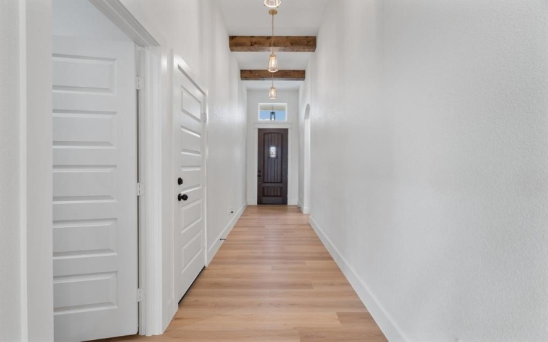 1607 Amanda Avenue, Fort Worth, TX 76105, 3 Bedrooms Bedrooms, ,2 BathroomsBathrooms,Residential,For Sale,1607 Amanda Avenue,0,21117642