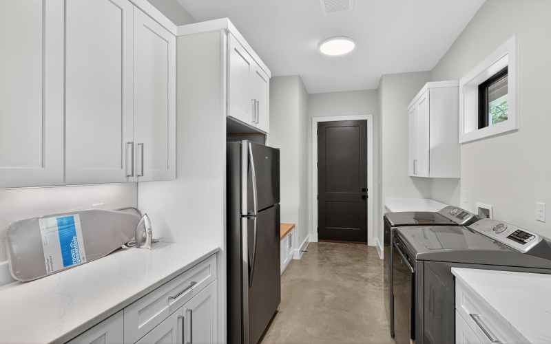 3170 River Oaks Drive, Kingsland, TX 78639, 5 Bedrooms Bedrooms, ,6 BathroomsBathrooms,Residential,For Sale,3170 River Oaks Drive,172676