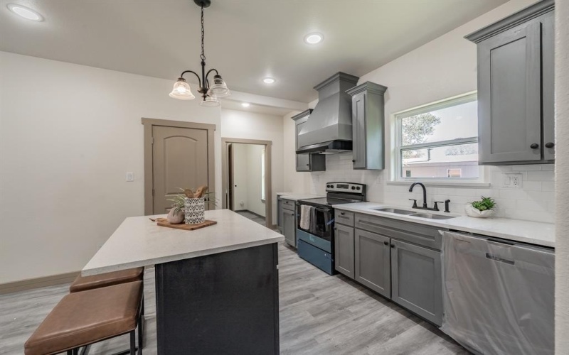 2515 Coyote Trail, Granbury, TX 76048, 3 Habitaciones Habitaciones , ,2 BañosBaños,Residential,En Venta,2515 Coyote Trail,0,21115541