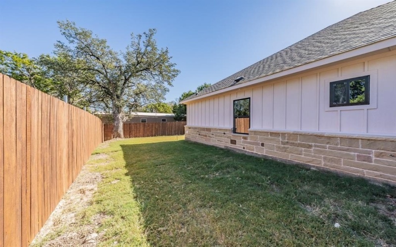 2515 Coyote Trail, Granbury, TX 76048, 3 Habitaciones Habitaciones , ,2 BañosBaños,Residential,En Venta,2515 Coyote Trail,0,21115541