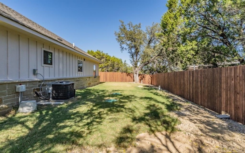 2515 Coyote Trail, Granbury, TX 76048, 3 Habitaciones Habitaciones , ,2 BañosBaños,Residential,En Venta,2515 Coyote Trail,0,21115541