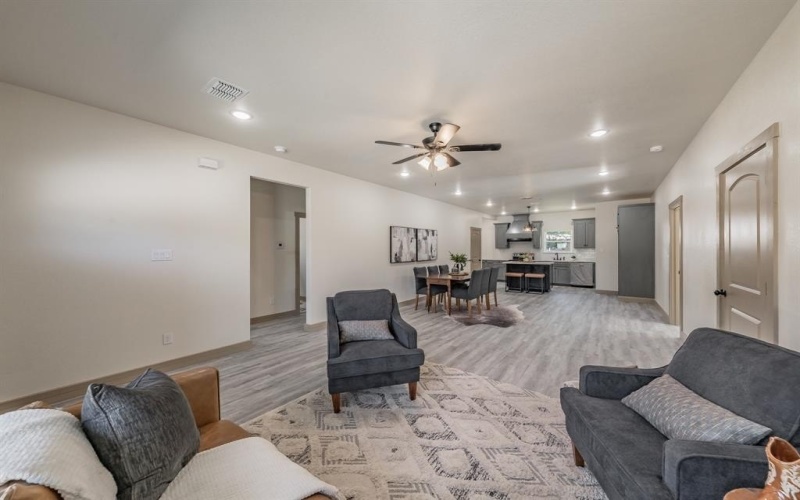 2515 Coyote Trail, Granbury, TX 76048, 3 Habitaciones Habitaciones , ,2 BañosBaños,Residential,En Venta,2515 Coyote Trail,0,21115541