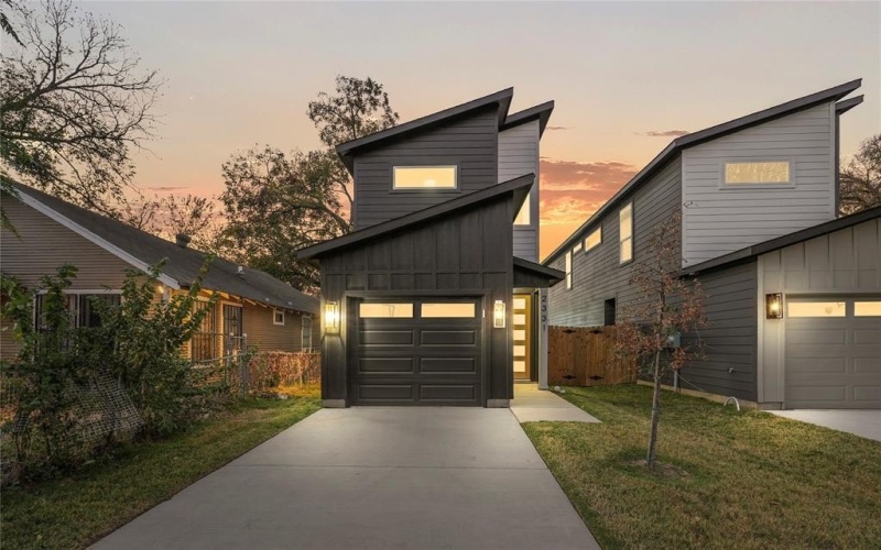 2331 Bethurum Avenue, Dallas, TX 75215, 3 Habitaciones Habitaciones , ,2 BañosBaños,Residential,En Venta,2331 Bethurum Avenue,0,21116011