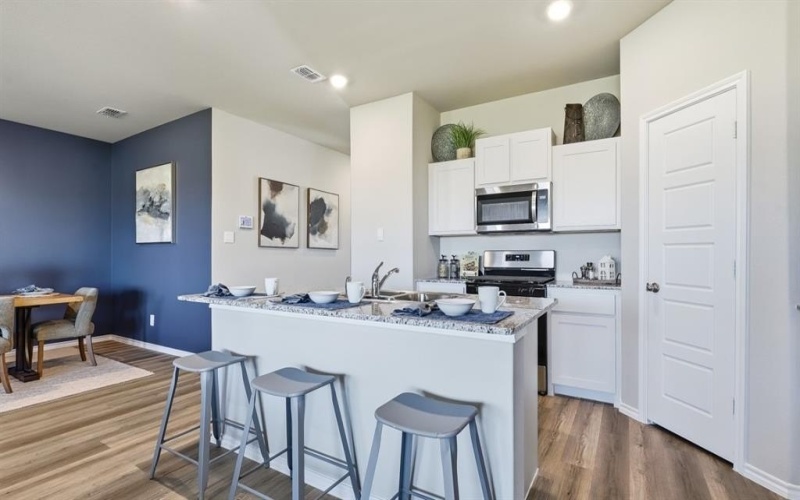 553 MARSH Street, Cleburne, TX 76033, 4 Habitaciones Habitaciones , ,2 BañosBaños,Residential,En Venta,553 MARSH Street,0,21116155