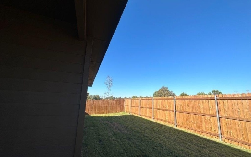 925 BOLL WEEVIL Drive, Cleburne, TX 76031, 4 Habitaciones Habitaciones , ,2 BañosBaños,Residential,En Venta,925 BOLL WEEVIL Drive,0,21116317