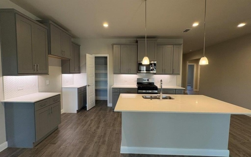 1161 KEYSTONE Drive, Granbury, TX 76048, 4 Bedrooms Bedrooms, ,2 BathroomsBathrooms,Residential,For Sale,1161 KEYSTONE Drive,0,21116533