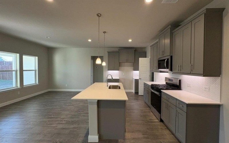 1161 KEYSTONE Drive, Granbury, TX 76048, 4 Bedrooms Bedrooms, ,2 BathroomsBathrooms,Residential,For Sale,1161 KEYSTONE Drive,0,21116533