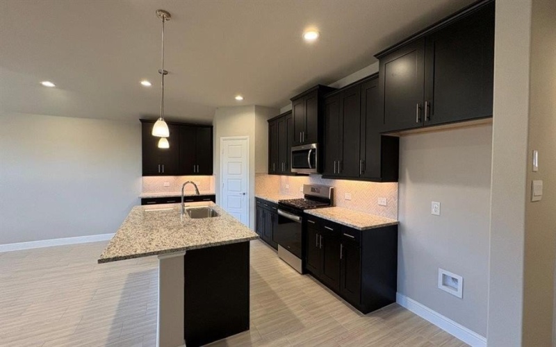 4243 CORNERSTONE Circle, Granbury, TX 76048, 4 Habitaciones Habitaciones , ,2 BañosBaños,Residential,En Venta,4243 CORNERSTONE Circle,0,21116608