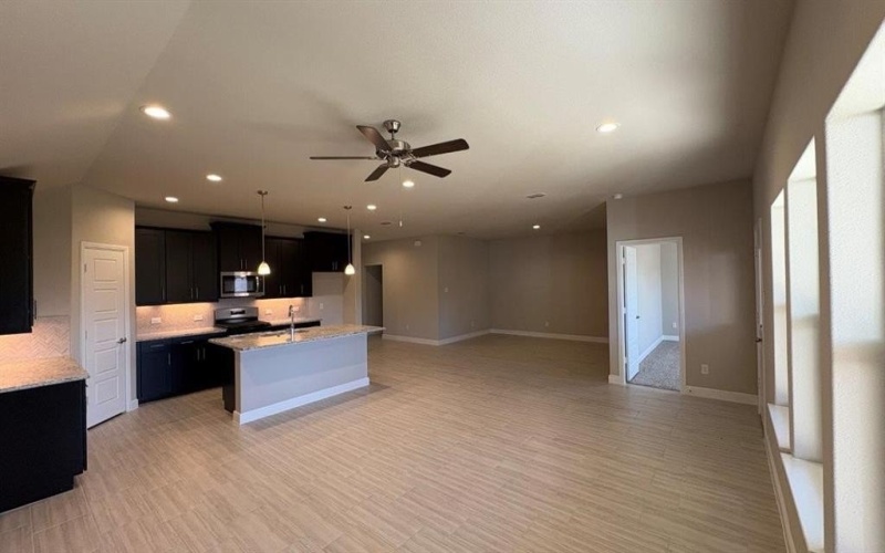 4243 CORNERSTONE Circle, Granbury, TX 76048, 4 Habitaciones Habitaciones , ,2 BañosBaños,Residential,En Venta,4243 CORNERSTONE Circle,0,21116608