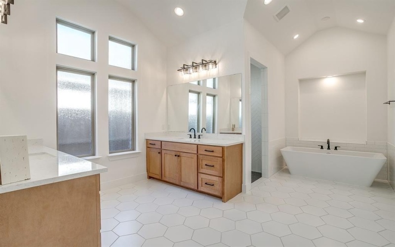 2120 Meadow Grass Lane, Fort Worth, TX 76008, 4 Bedrooms Bedrooms, ,3 BathroomsBathrooms,Residential,For Sale,2120 Meadow Grass Lane,0,21116627