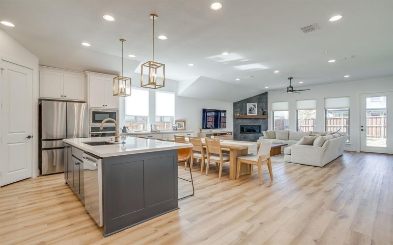 2120 Meadow Grass Lane, Fort Worth, TX 76008, 4 Bedrooms Bedrooms, ,3 BathroomsBathrooms,Residential,For Sale,2120 Meadow Grass Lane,0,21116627